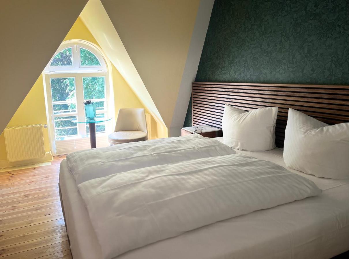 Stuckhotel Fettehenne Ratingen Luaran gambar